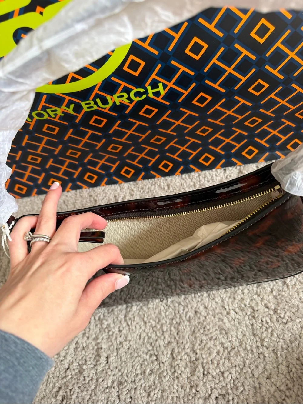 Tory Burch Emerson Tortoise Patent Shoulder Bag
